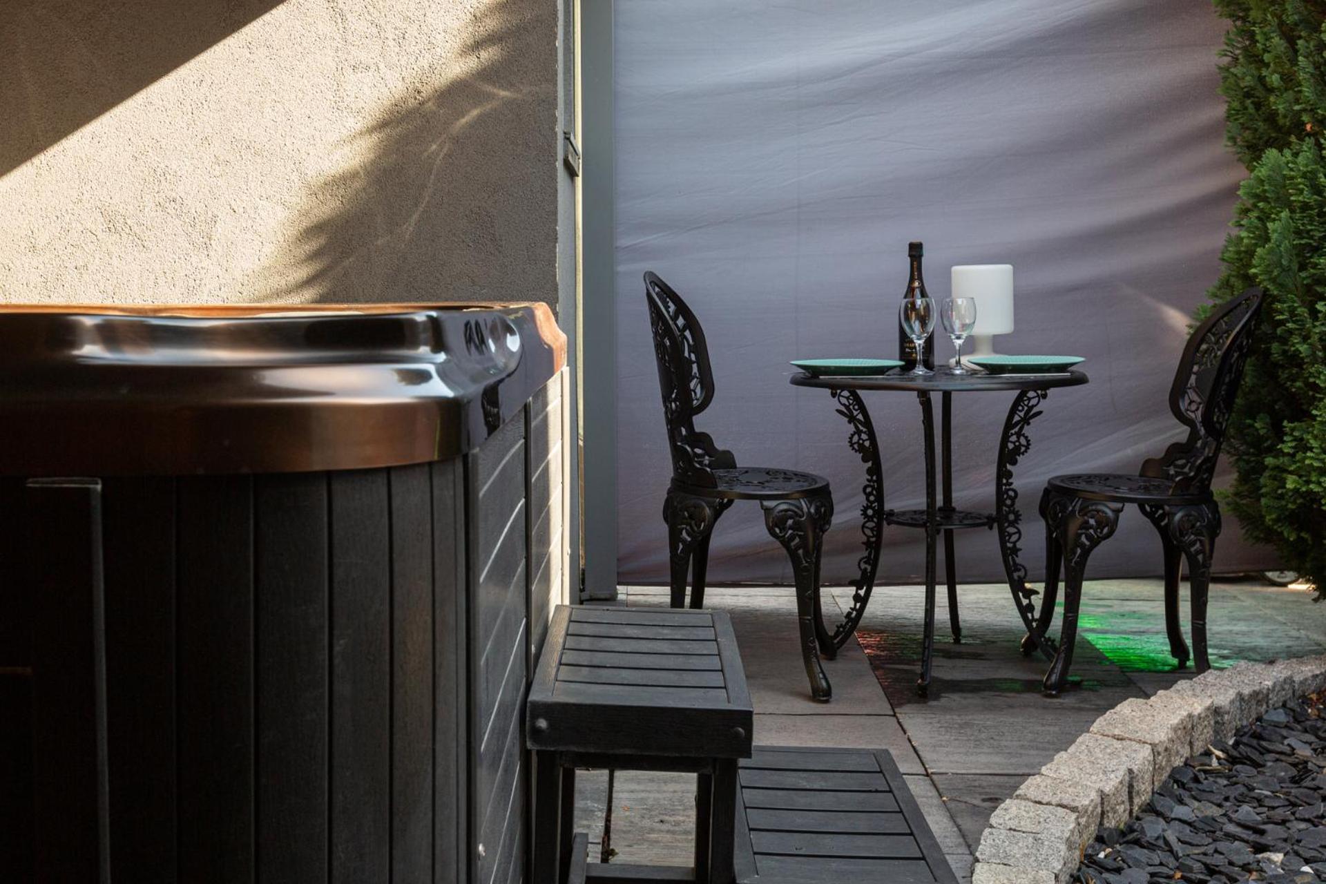Gites Spa Strasbourg - Studio Romantique, Jacuzzi, Sauna, Terrasse Privee Furdenheim Exterior photo